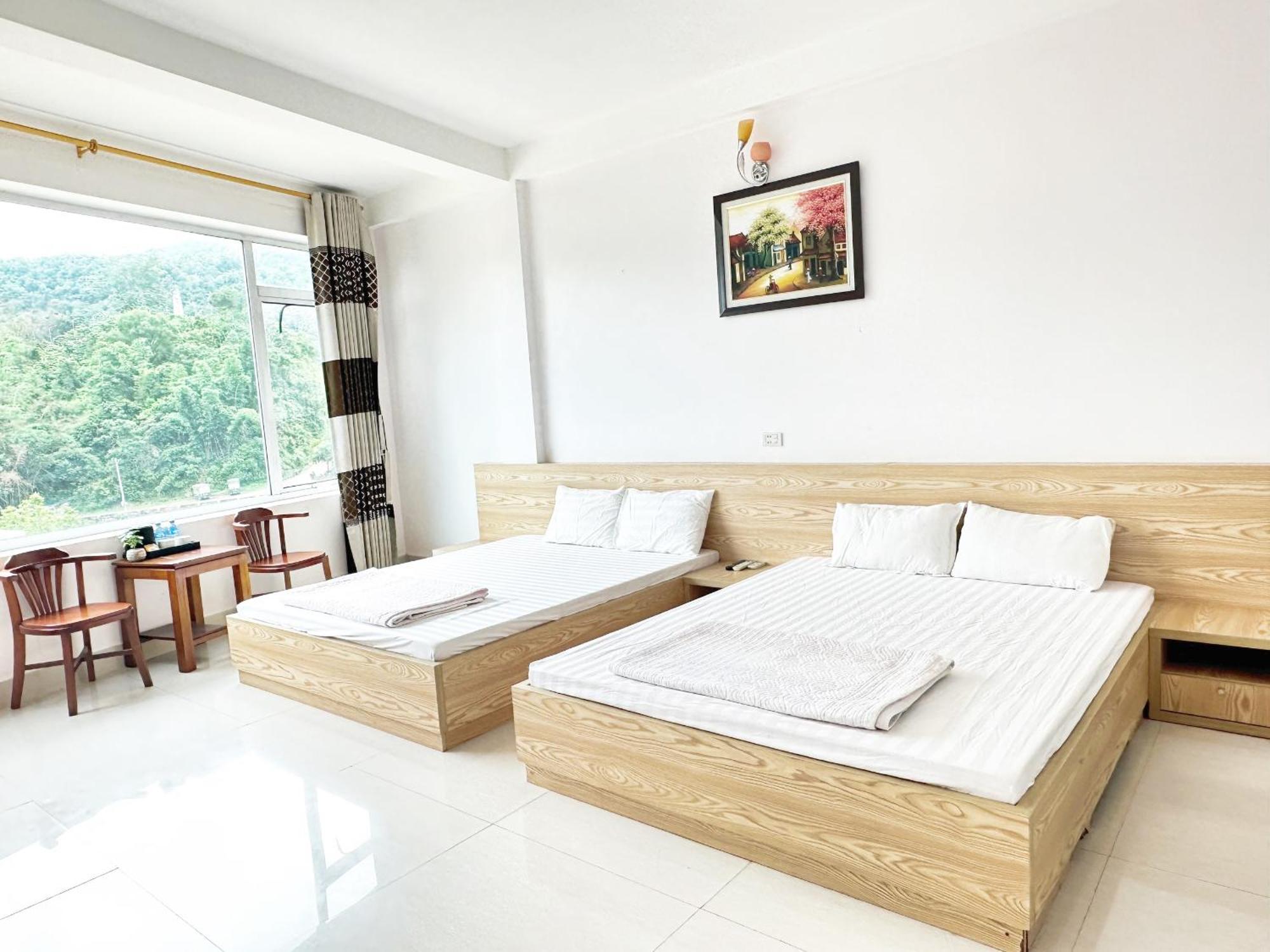 Quy Anh Hotel Bao Lac Town Exterior foto